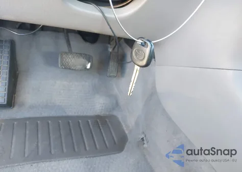 2005 Toyota Corolla Ce z USA, uszkodzony, nr VIN 1NXBR32EX5Z414018